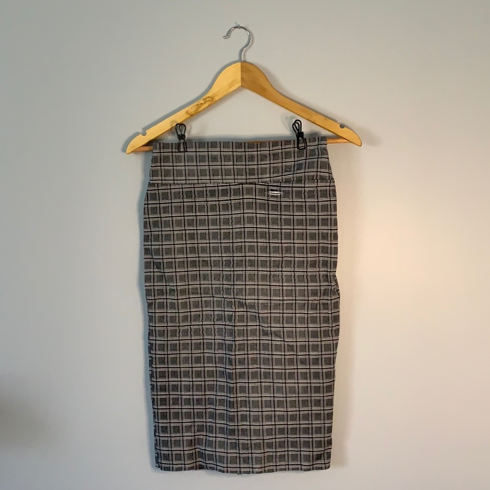 Black & White Fitted Pencil Skirt